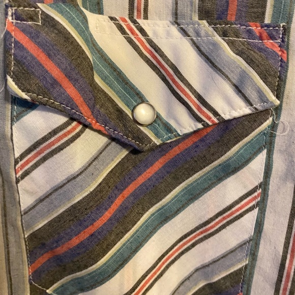 Vintage Wrangler Western Wear Shirt Pearl snaps - Picture 3 of 5